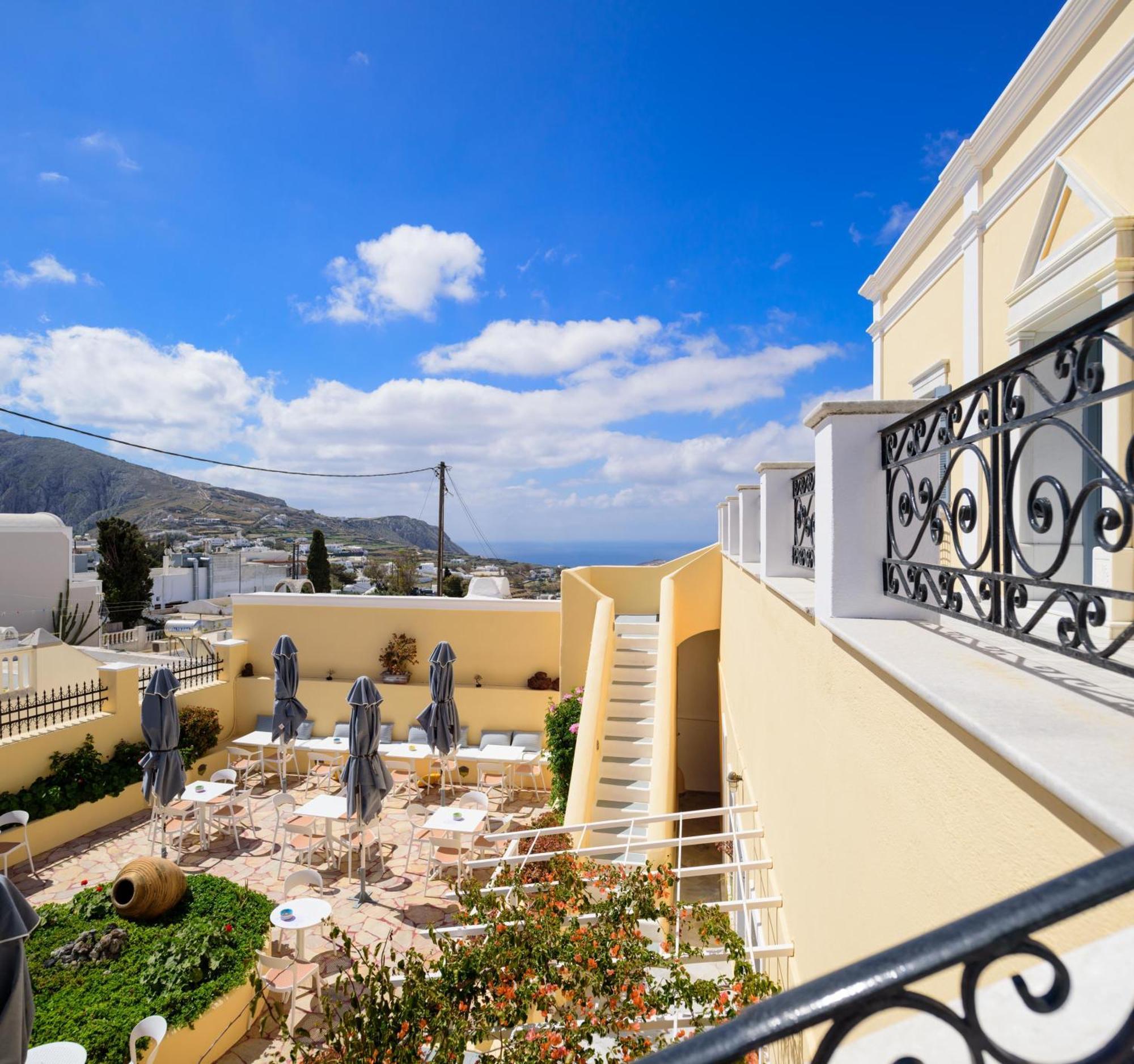 Ikio Concept Santorini Hotel Pyrgos Kallistis Luaran gambar