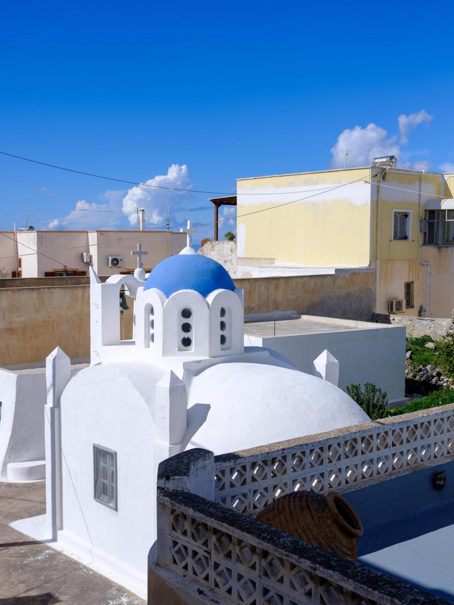 Ikio Concept Santorini Hotel Pyrgos Kallistis Luaran gambar