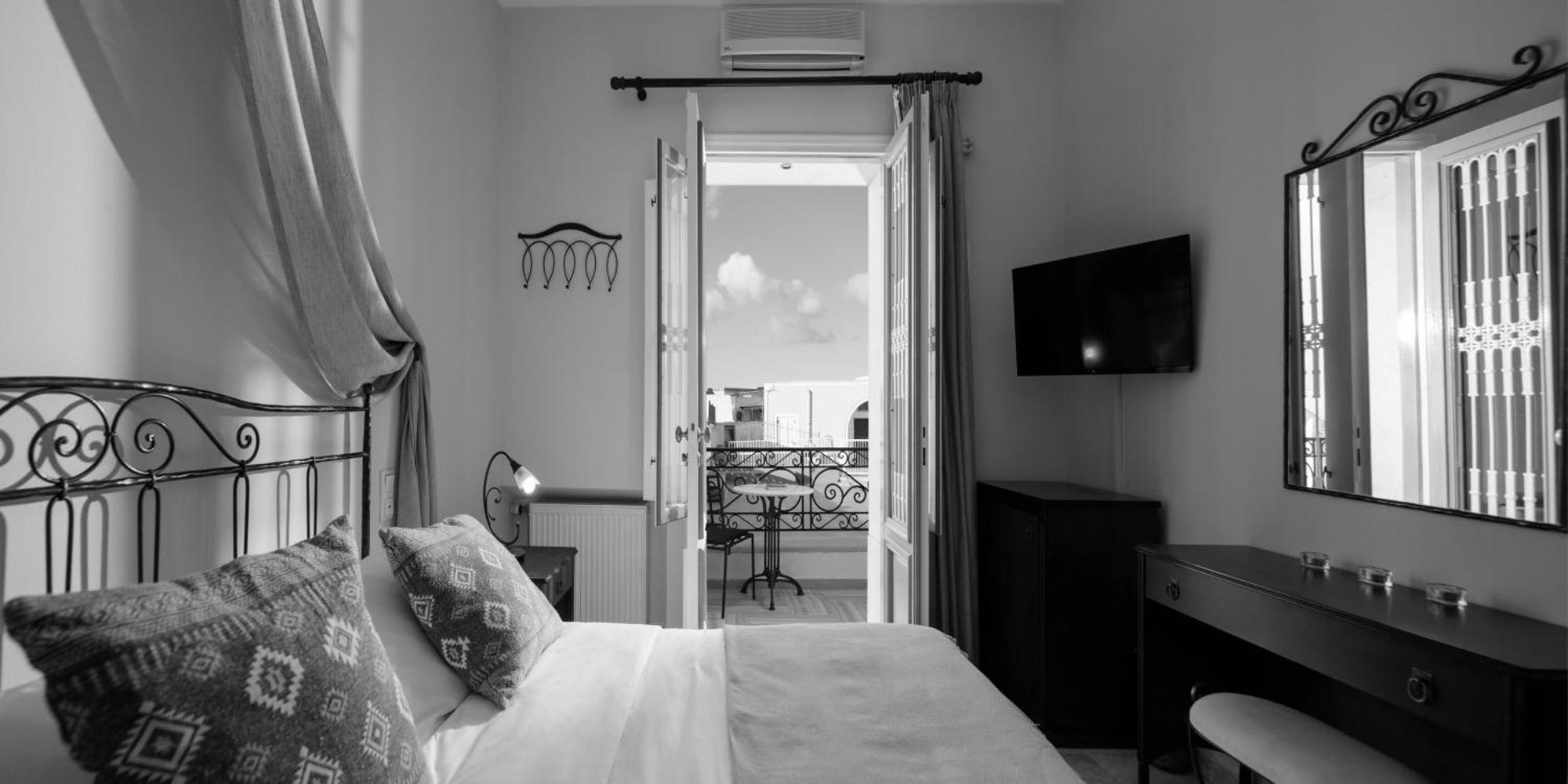 Ikio Concept Santorini Hotel Pyrgos Kallistis Luaran gambar